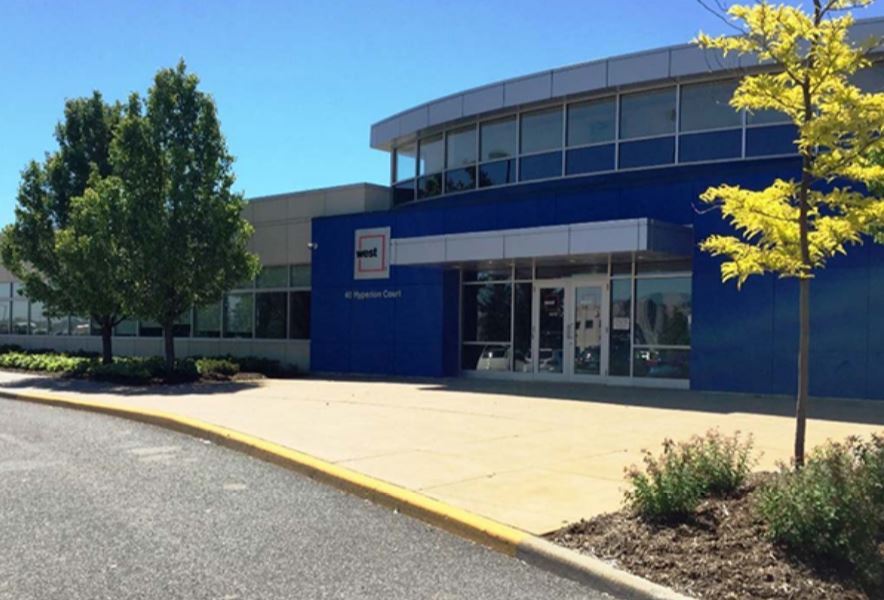 40 Hyperion Crt, Kingston, ON for sale Primary Photo- Image 1 of 1