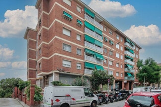 Plus de détails pour Multi-résidentiel à vendre