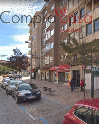 Plus de détails pour Multi-résidentiel à vendre