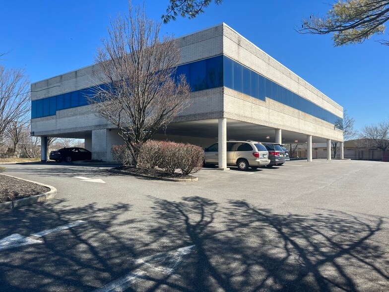 4400 Veterans Memorial Hwy, Holbrook, NY for sale - Building Photo - Image 2 of 22