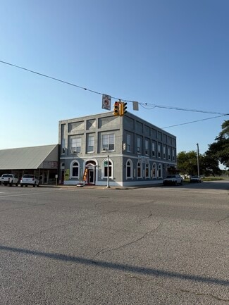 Plus de détails pour 200 W Main St, Marietta, OK - Commerce de détail à vendre