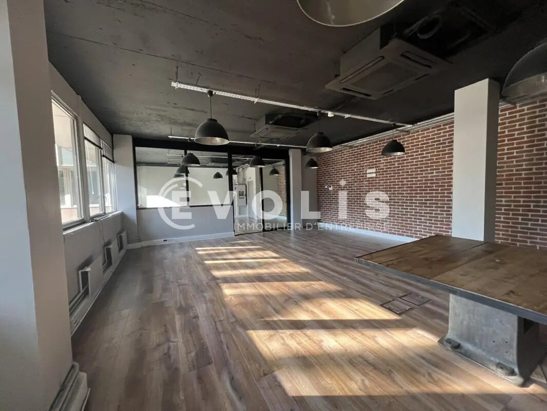 Office in Fontenay-sous-Bois for lease Interior Photo- Image 1 of 8