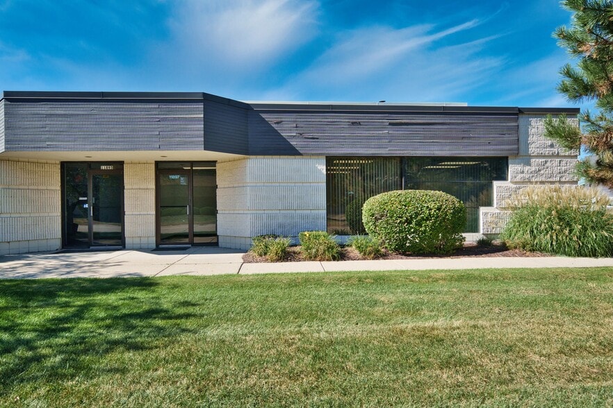11887-11897 Belden Ct, Livonia, MI for lease - Building Photo - Image 3 of 23