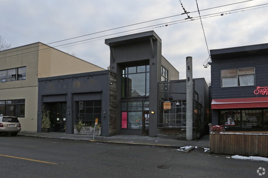 328-332 15th Ave E, Seattle, WA à louer - Photo du bâtiment - Image 2 de 4