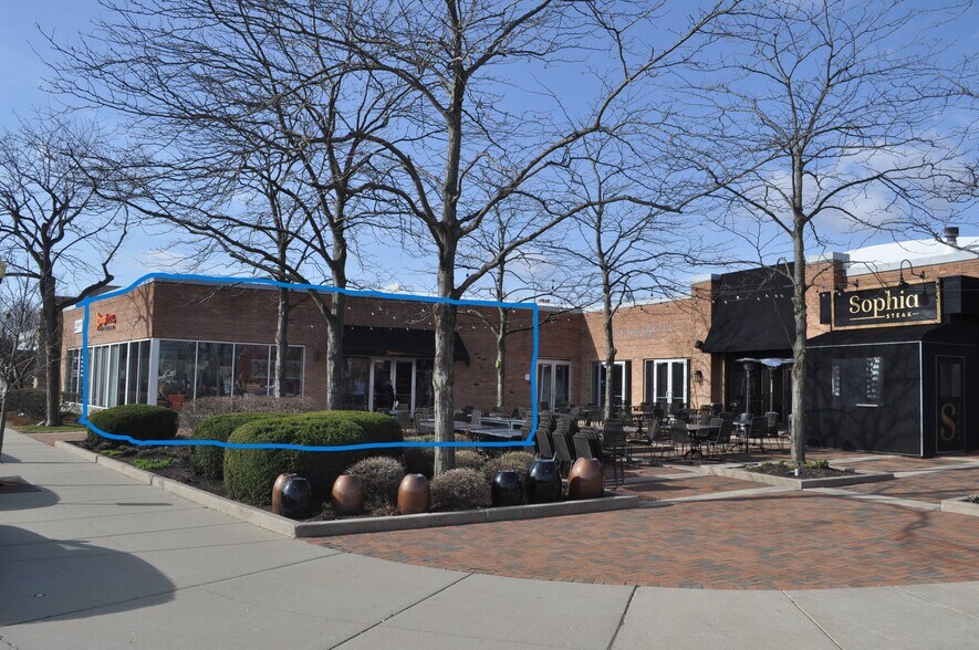 1044 N Western Ave, Lake Forest, IL à louer - Photo du bâtiment - Image 2 de 11