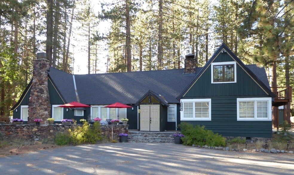 2255 W Lake Blvd, Tahoe City, CA à vendre - Photo principale - Image 1 de 8
