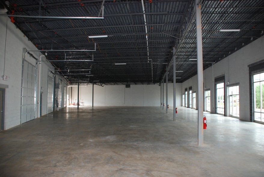 4841-4845 International Blvd, Frederick, MD for sale - Building Photo - Image 3 of 15