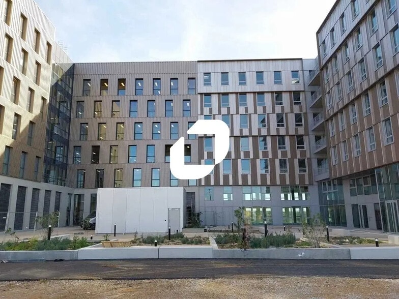 Office in Montpellier for lease - Building Photo - Image 1 of 15