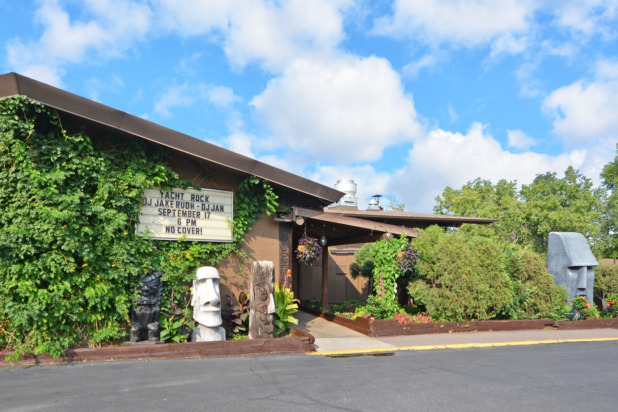 1900 & 1924 Marshall St NE, Minneapolis, MN à louer Photo du bâtiment- Image 1 de 21