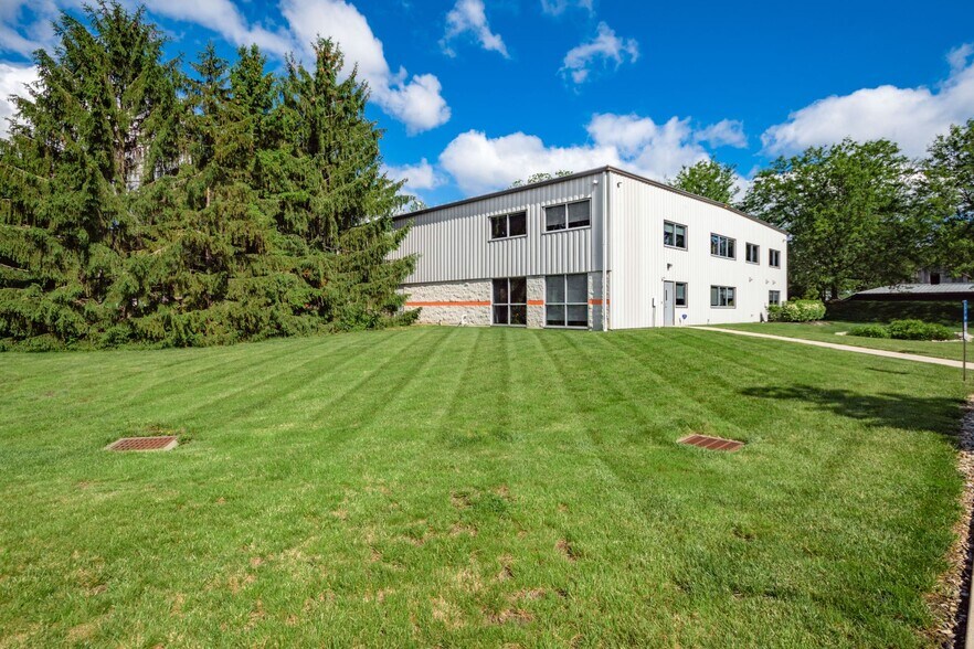 6156 Wilcox Rd, Dublin, OH à vendre - Photo du bâtiment - Image 2 de 17