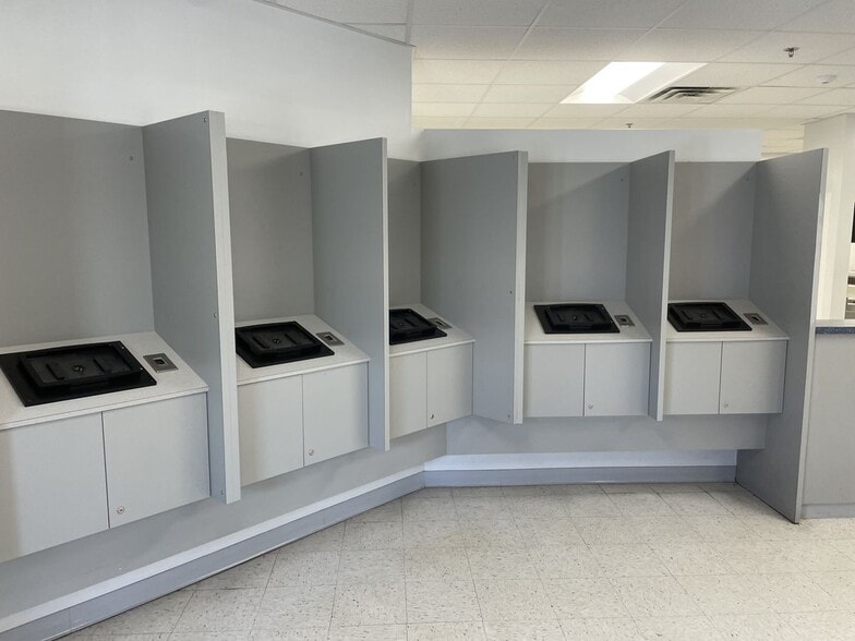 812 Buffalo St, Johnson City, TN for lease - Interior Photo - Image 2 of 9