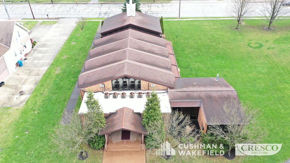 30450 Lorain Rd, North Olmsted, OH à vendre - Photo du bâtiment - Image 1 de 23