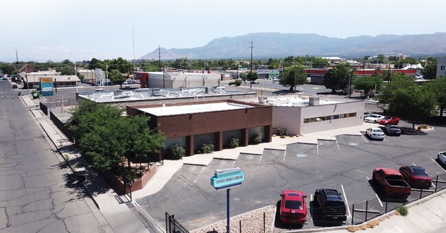 Plus de détails pour 124 Alvarado Dr SE, Albuquerque, NM - Bureau à vendre