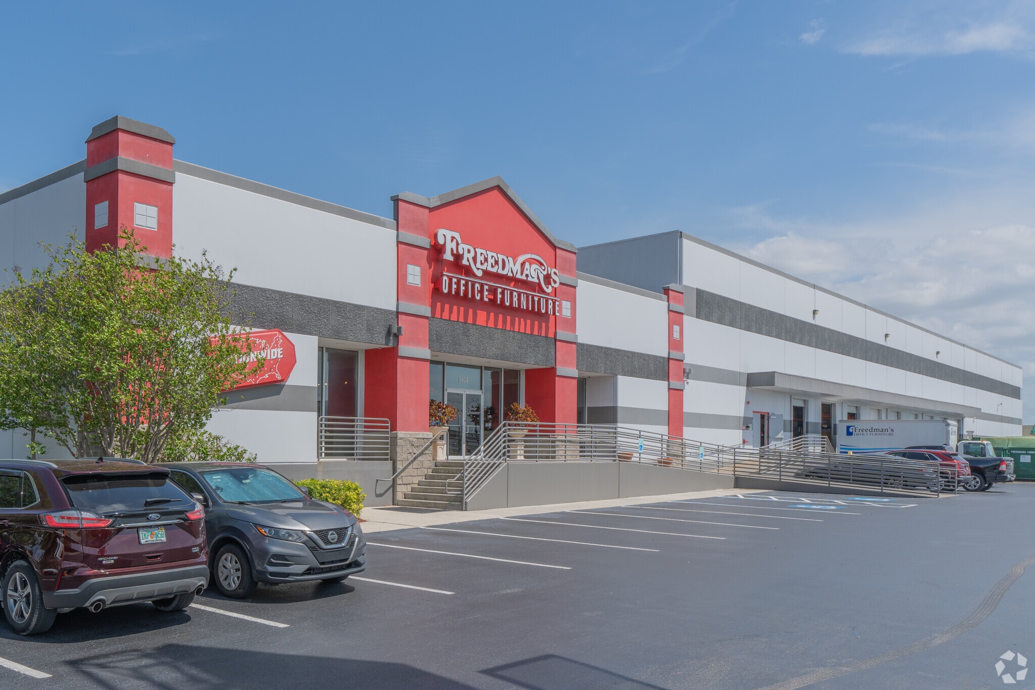 5035 W Hillsborough Ave, Tampa, FL for lease Building Photo- Image 1 of 31