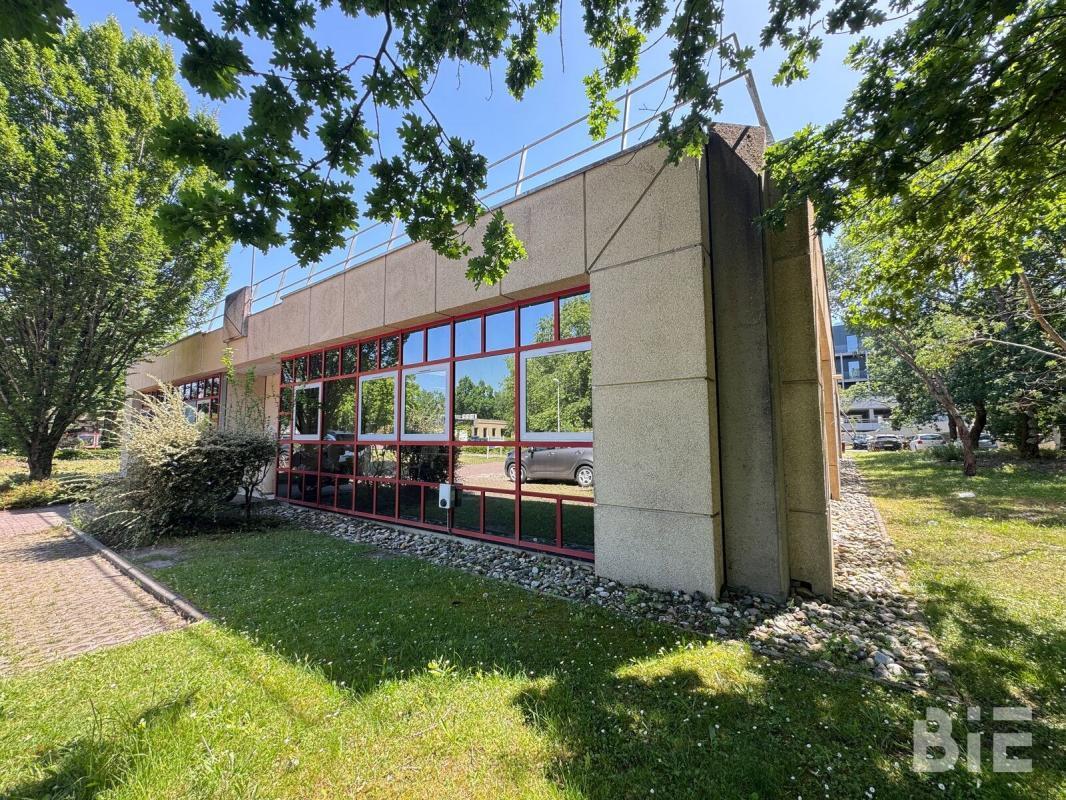 3 Avenue Léonard De Vinci, Pessac for sale Building Photo- Image 1 of 8