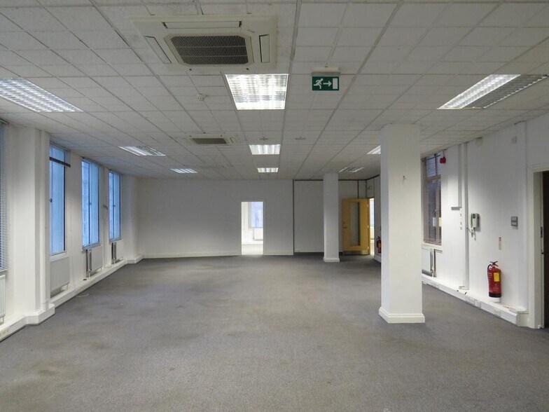 41-45 George St, Croydon à louer - Photo intérieure - Image 2 de 58