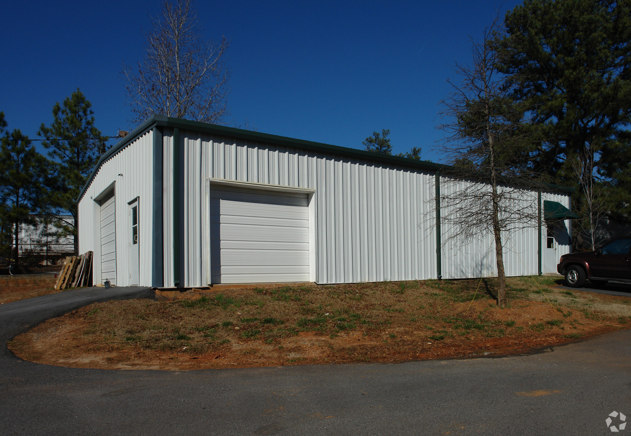 4590 S Berkley Lake Rd, Norcross, GA for lease Primary Photo- Image 1 of 4