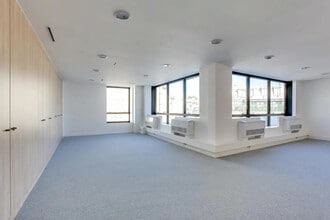 41 Rue De La Bienfaisance, Paris à louer Photo intérieure- Image 1 de 14