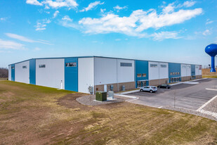 100,800 SF Warehouse/ Manufacturing Building - Entrepôt