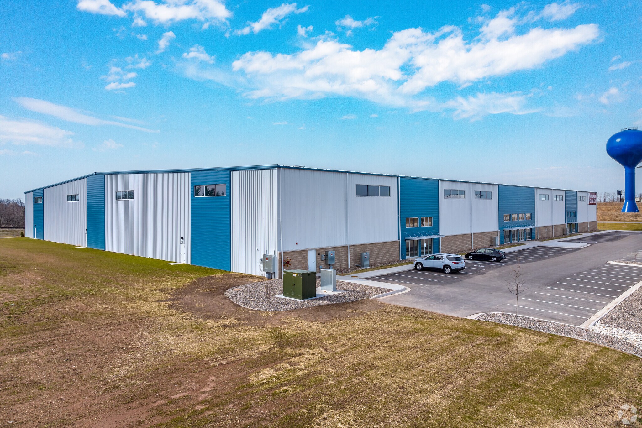 3327 Horizon Dr, Sheboygan, WI à vendre Photo principale- Image 1 de 18