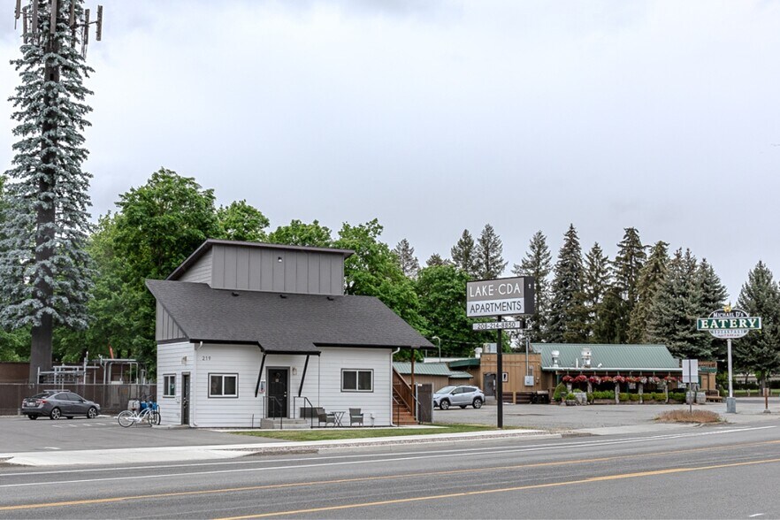 219 E Coeur D Alene Lake Dr, Coeur d'Alene, ID à vendre - Photo du bâtiment - Image 2 de 41