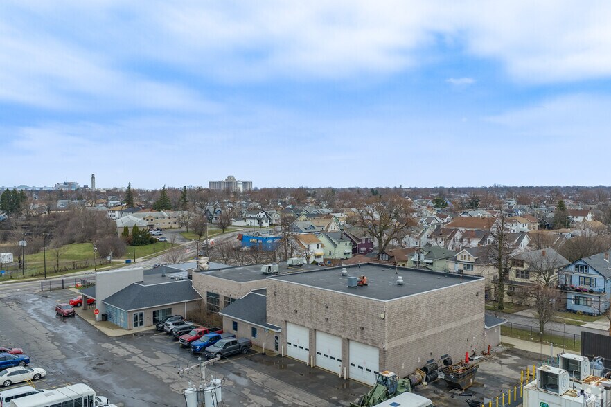 401 E Amherst St, Buffalo, NY à louer - Photo du bâtiment - Image 3 de 17