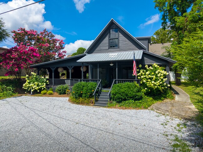 More details for 31 Earl St, Clayton, GA - Retail for Sale