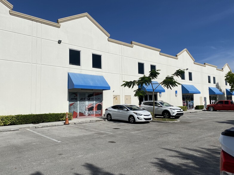 1805 S Powerline Rd, Deerfield Beach, FL for lease - Building Photo - Image 1 of 37