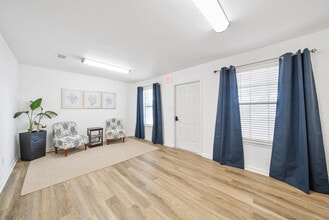 5 Miracle Strip Loop, Panama City Beach, FL for lease Interior Photo- Image 1 of 11