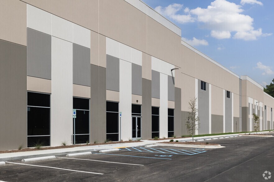 410 Tradeport Dr, Summerville, SC à louer - Photo du bâtiment - Image 3 de 22