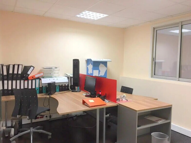 Bureau dans Sartrouville à louer - Photo intérieure - Image 2 de 5