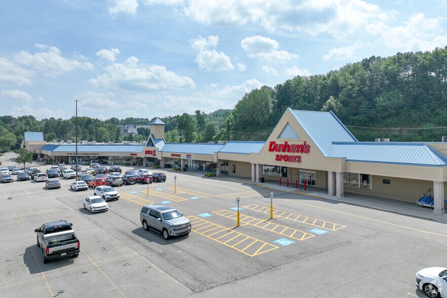 5600 William Flynn Hwy, Gibsonia, PA à louer - Photo du bâtiment - Image 3 de 7