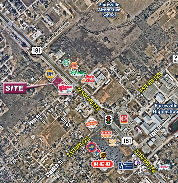 671 10th St, Floresville, TX à vendre - Aérien - Image 2 de 3