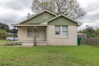 Plus de détails pour 207 W Montgomery St, Willis, TX - Bureau à louer