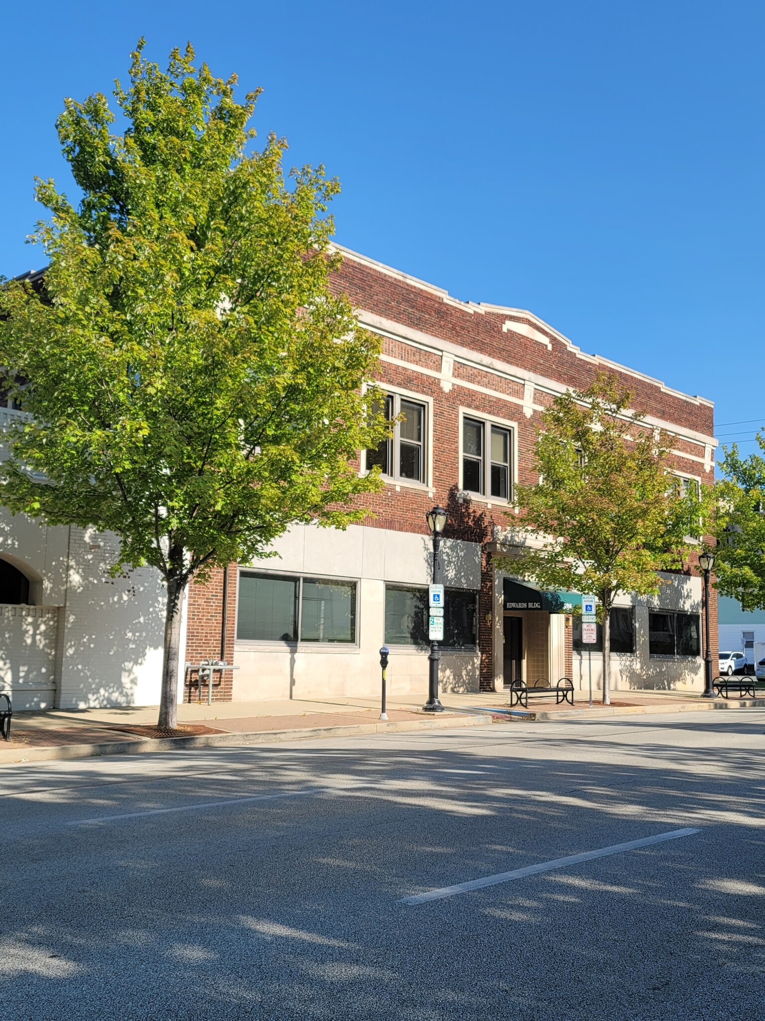 528 S 5th St, Springfield, IL for lease Building Photo- Image 1 of 19