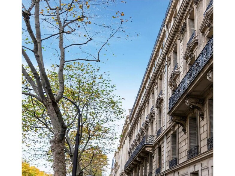 155 Boulevard Haussmann, Paris à louer - Photo du bâtiment - Image 3 de 27