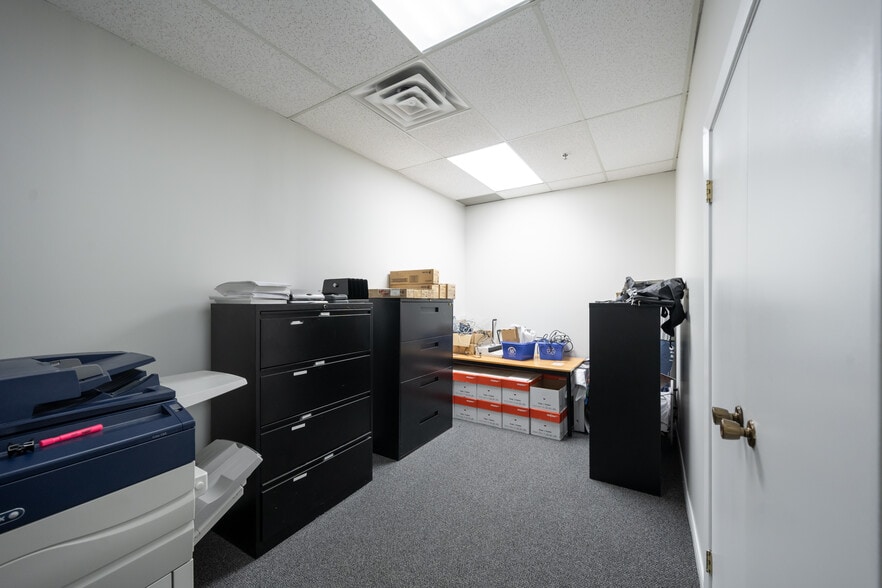 455 Milner Ave, Toronto, ON à vendre - Photo intérieure - Image 1 de 5