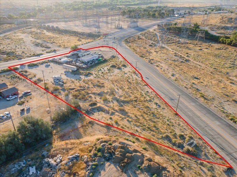 17400 N D St, Victorville, CA à vendre Photo principale- Image 1 de 9