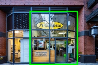 155 W 70th St, New York, NY for lease Building Photo- Image 1 of 4