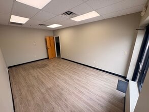 3928 Anchuca Dr, Lakeland, FL for lease Interior Photo- Image 2 of 8