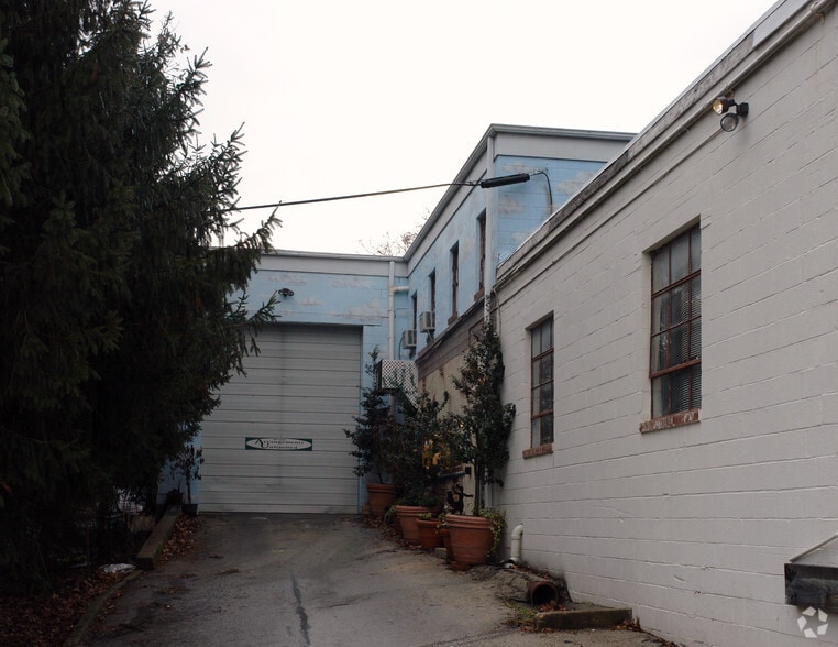 1020 Matsonford Rd, West Conshohocken, PA à louer - Photo du bâtiment - Image 3 de 3