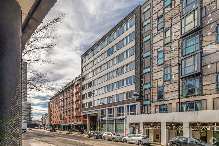 23 Goswell Rd, Londres à louer - Photo du bâtiment - Image 2 de 3