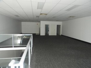 12 Chaplin Dr, Lane Cove West à louer Photo intérieure- Image 2 de 2