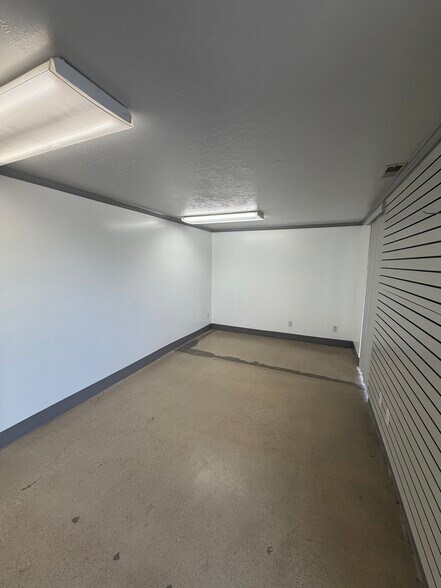 257-263 W 2950 S, Salt Lk, Salt Lake City, UT à louer - Photo du bâtiment - Image 3 de 10