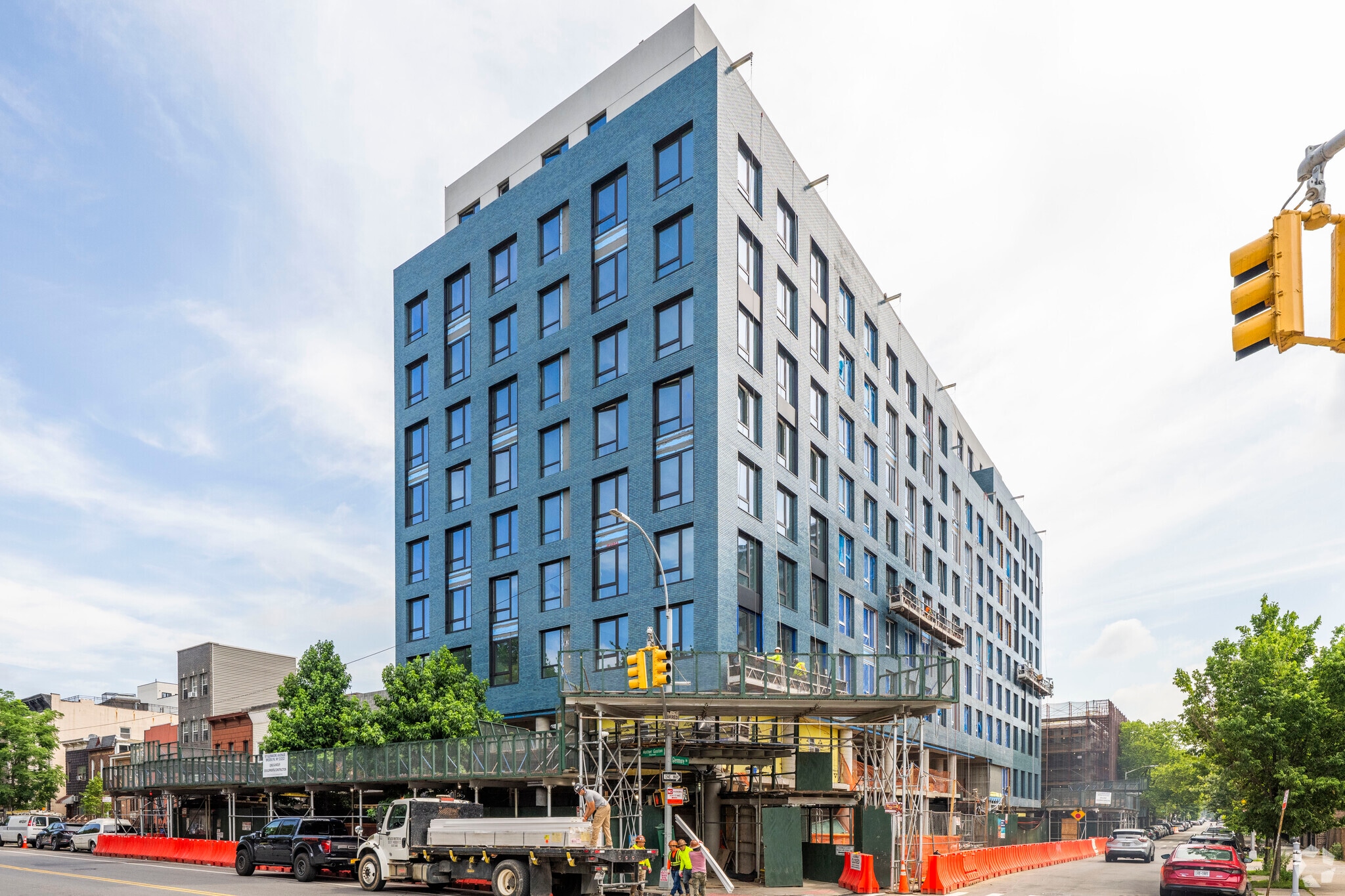 97 Glenmore Ave, Brooklyn, NY for lease Primary Photo- Image 1 of 6