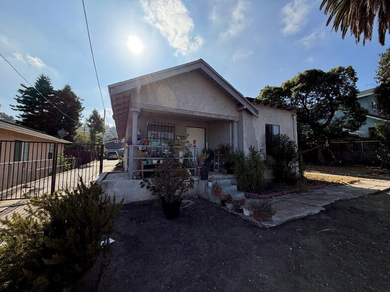5612 Monterey Rd, Los Angeles, CA for sale - Building Photo - Image 3 of 8