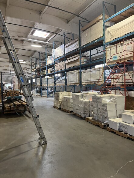 2909 NW 31st Ave, Portland, OR à louer - Photo du bâtiment - Image 2 de 4