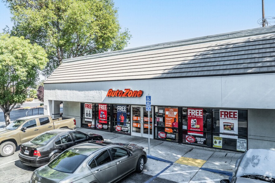 2595 Main St, Oakley, CA à vendre - Photo du bâtiment - Image 2 de 6