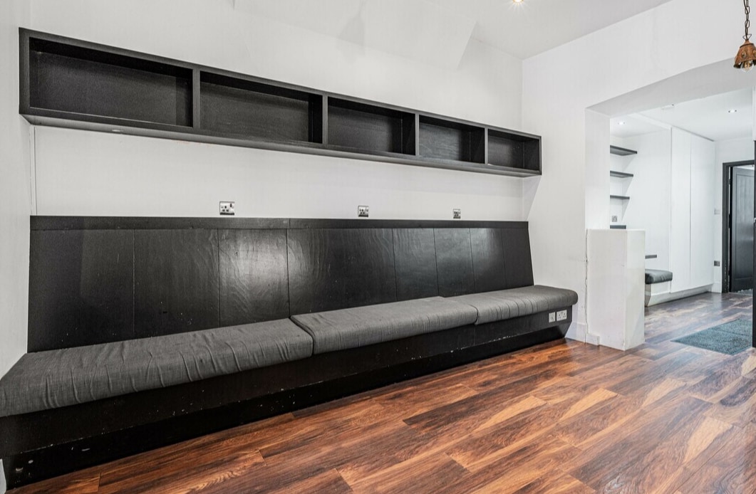 23 Park Rd, London for lease Interior Photo- Image 1 of 6