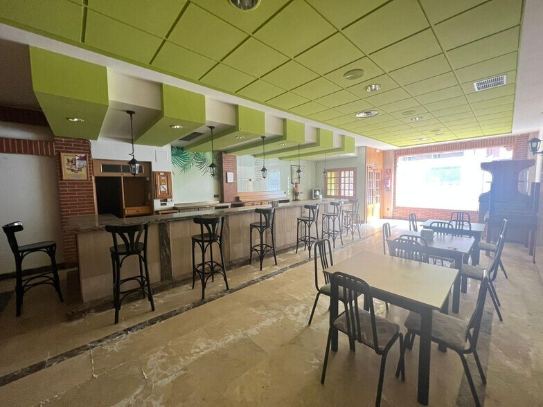 Avenida del Ferrocarril, 42, Ponferrada, León à vendre - Photo du bâtiment - Image 1 de 7